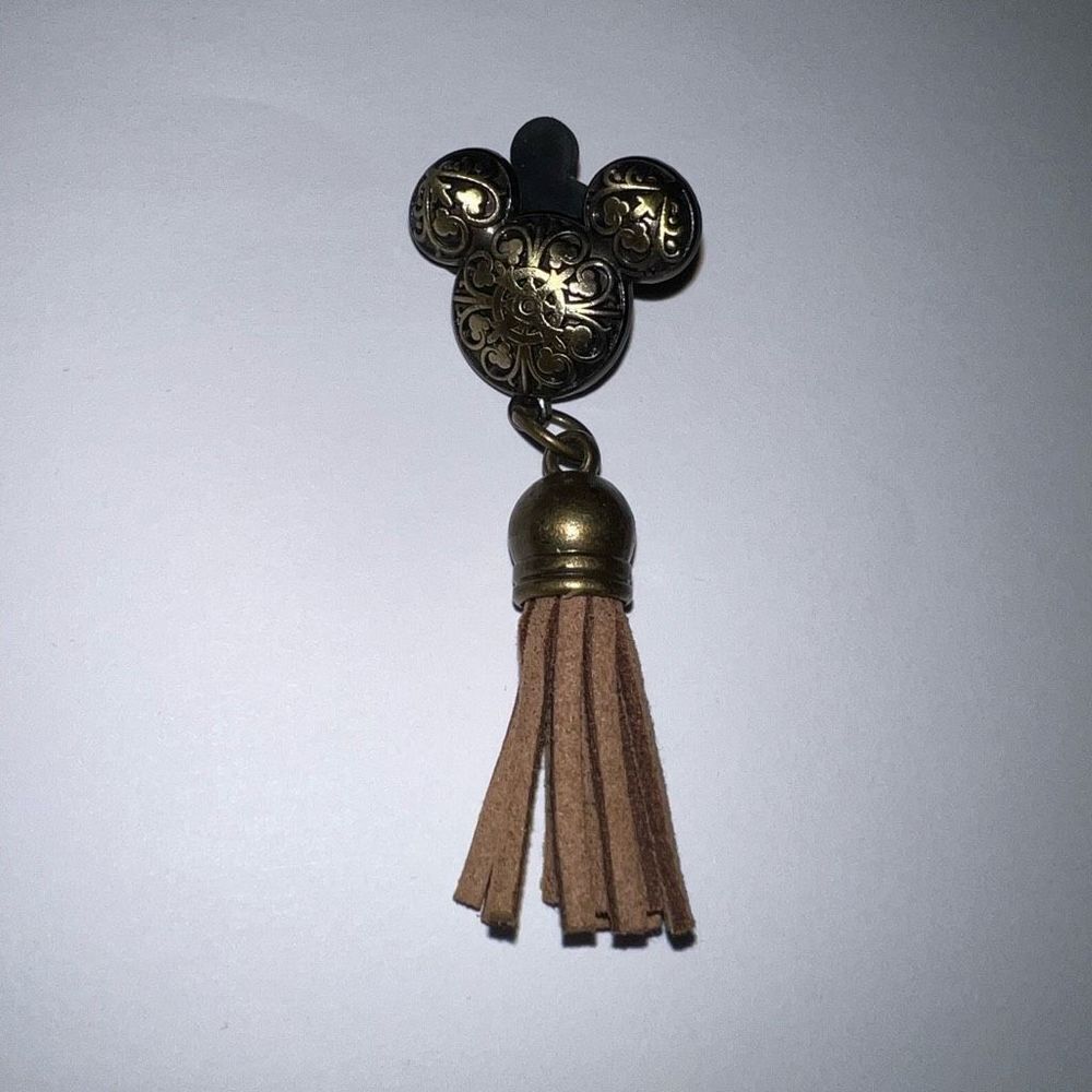 Disney Mickey Icon Pin - Tassel